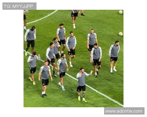 足球明星因椎间盘突出接受手术重返赛场的励志故事与康复之路