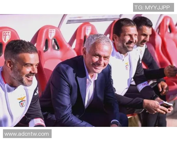 穆里尼奥怒斥欧足联争议判罚罗马无奈被淘汰引发热议